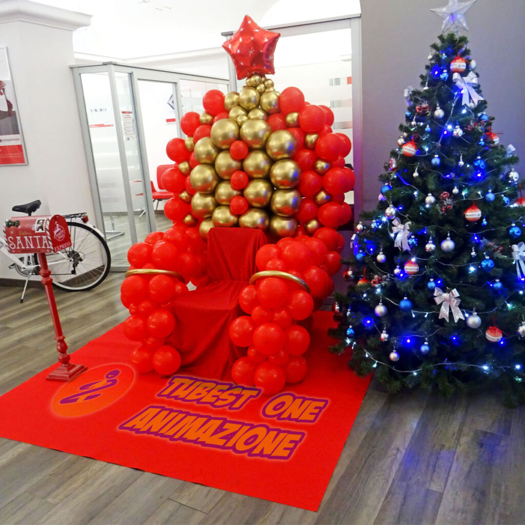 Trono di Babbo Natale con posta di Natale per eventi natalizi