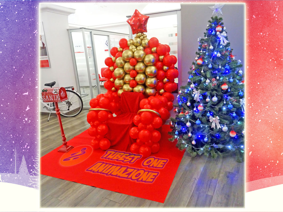 Trono di Babbo Natale realizzato con palloncini funzionale con Babbo Natale seduto